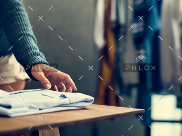 demo-attachment-1344-clothes-shop-costume-dress-fashion-store-style-PEMWD9B